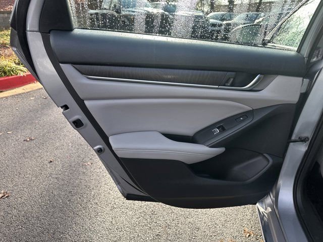 Used 2018 Honda Accord Touring image 23