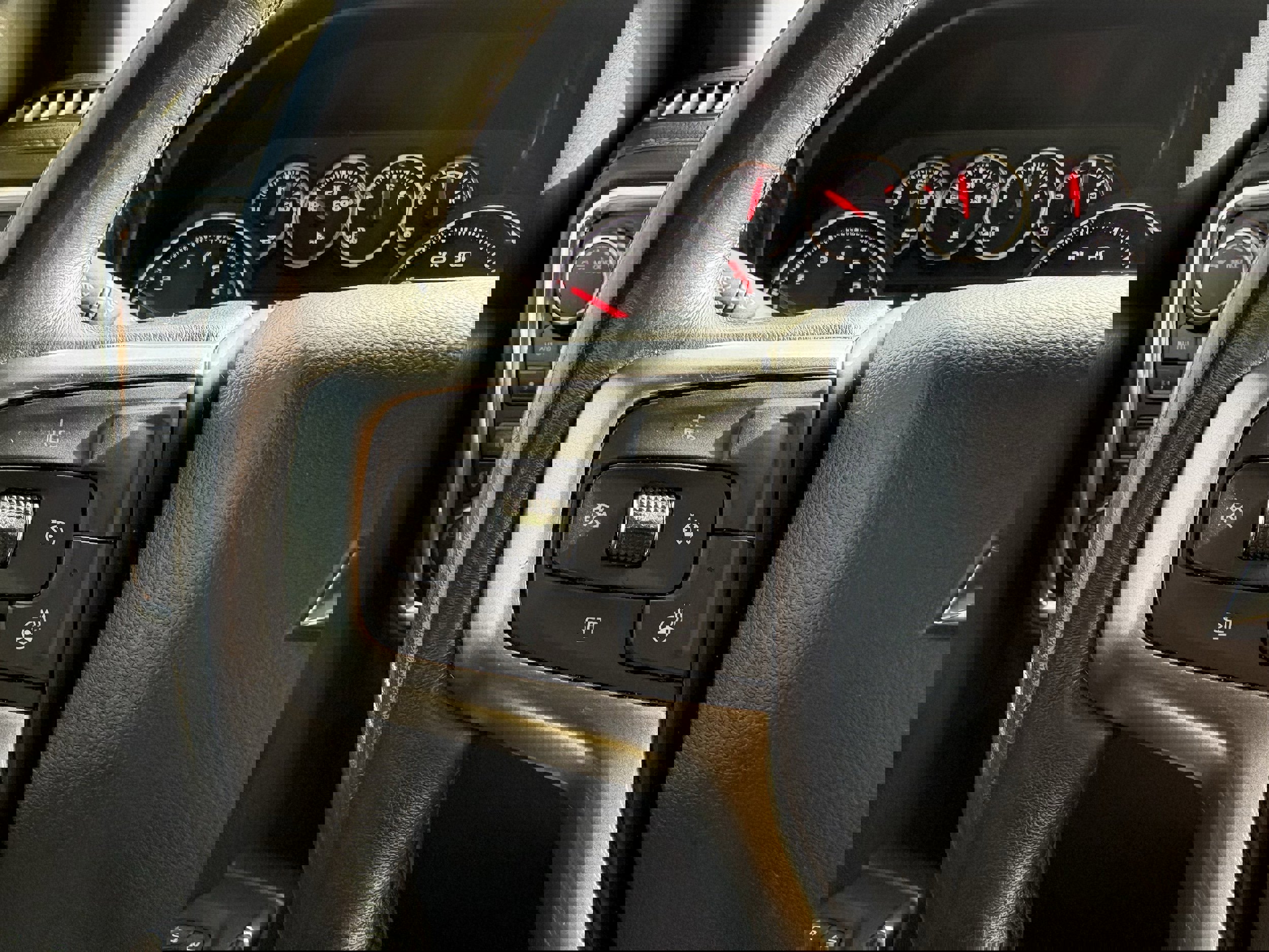 Used 2021 Chevrolet Silverado 1500 LT Trail Boss w/ Convenience Package II image 14