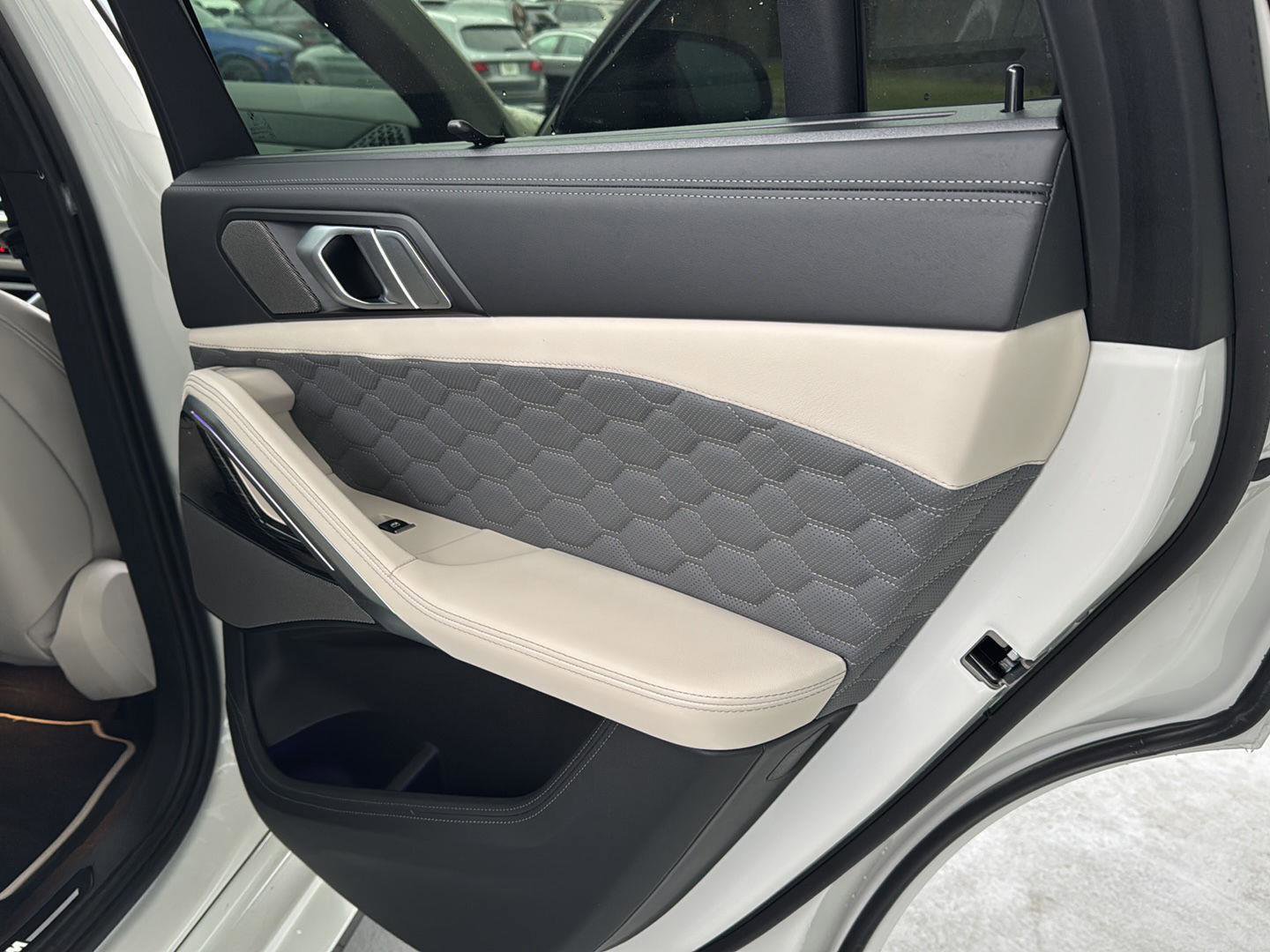 Used 2024 BMW X6 M Competition w/ Executive Package image 13