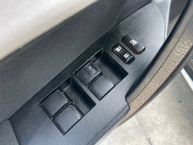 Used 2014 Toyota Corolla LE FWD image 22