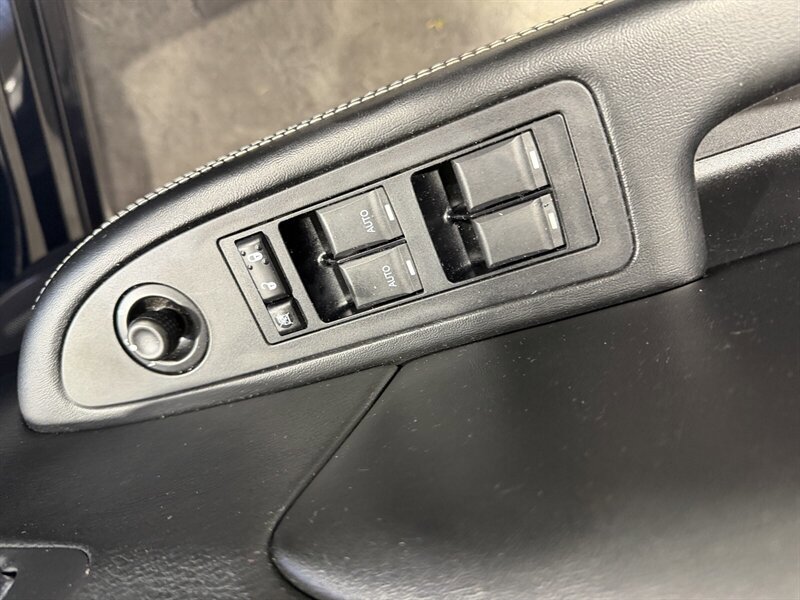 Used 2011 Chrysler 200 Limited FWD image 16