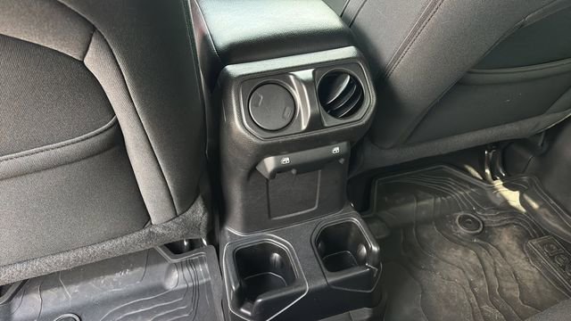 Used 2021 Jeep Gladiator Willys image 20