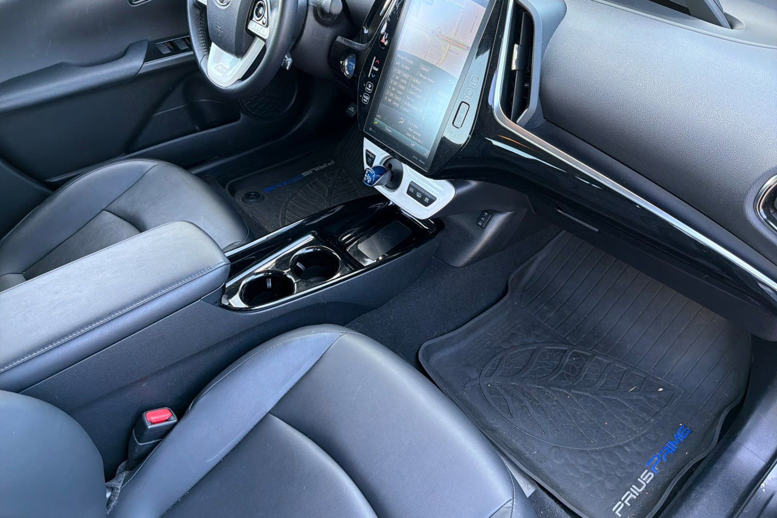 Used 2019 Toyota Prius Prime Premium FWD image 19