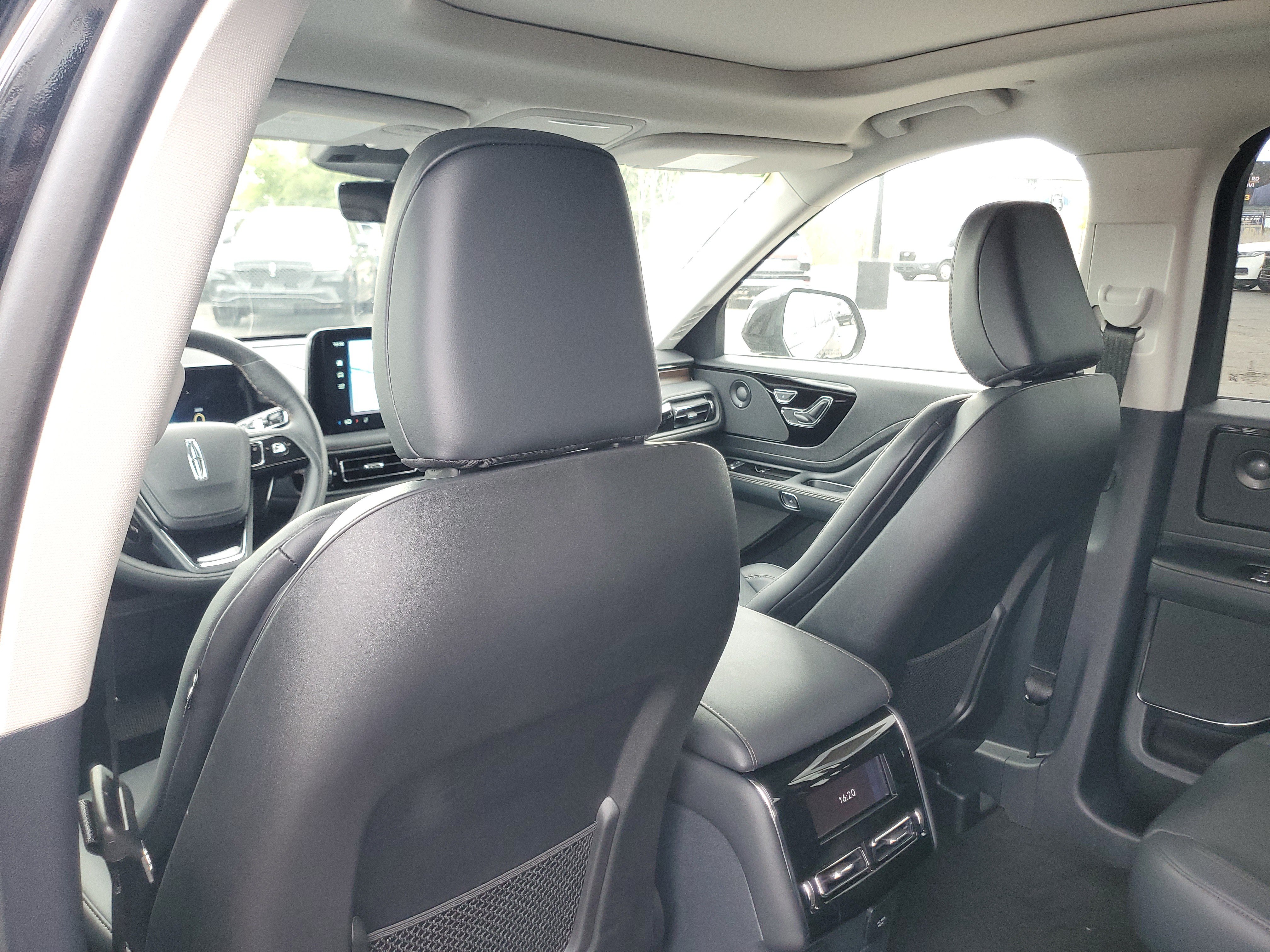 New 2026 Lincoln Aviator Reserve w/ Jet Appearance Package AWD/4WD image 24