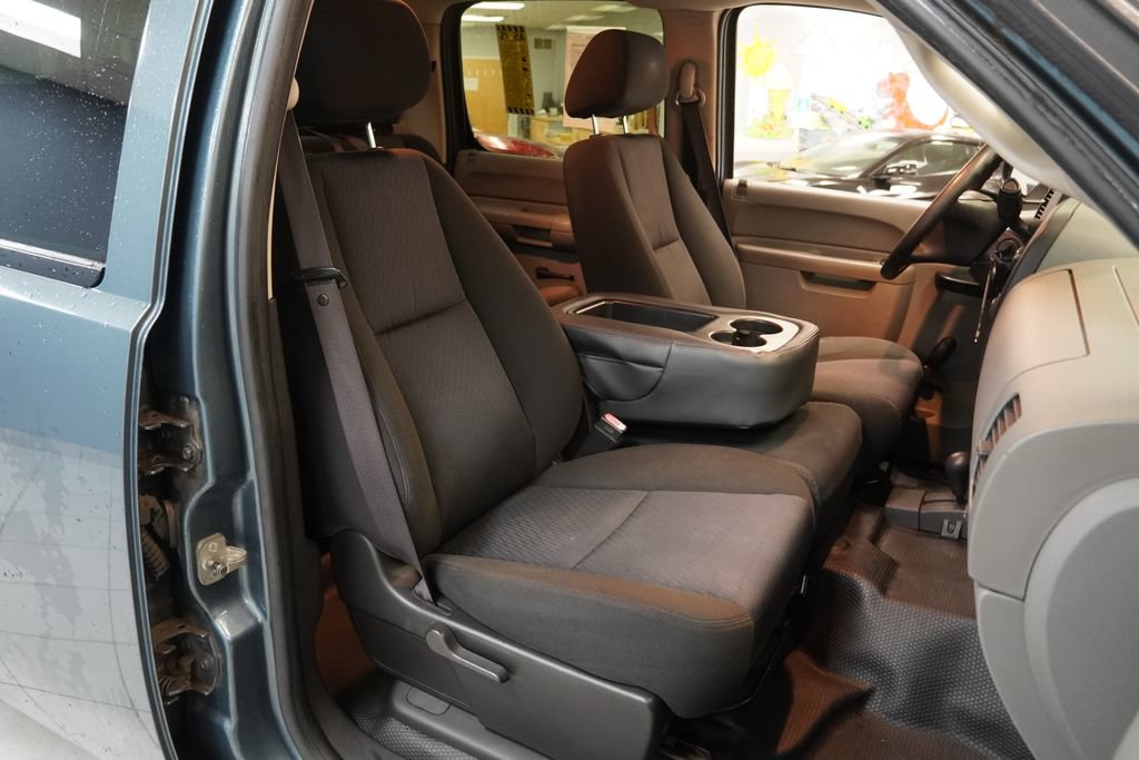 Used 2010 Chevrolet Silverado 1500 W/T AWD/4WD image 22