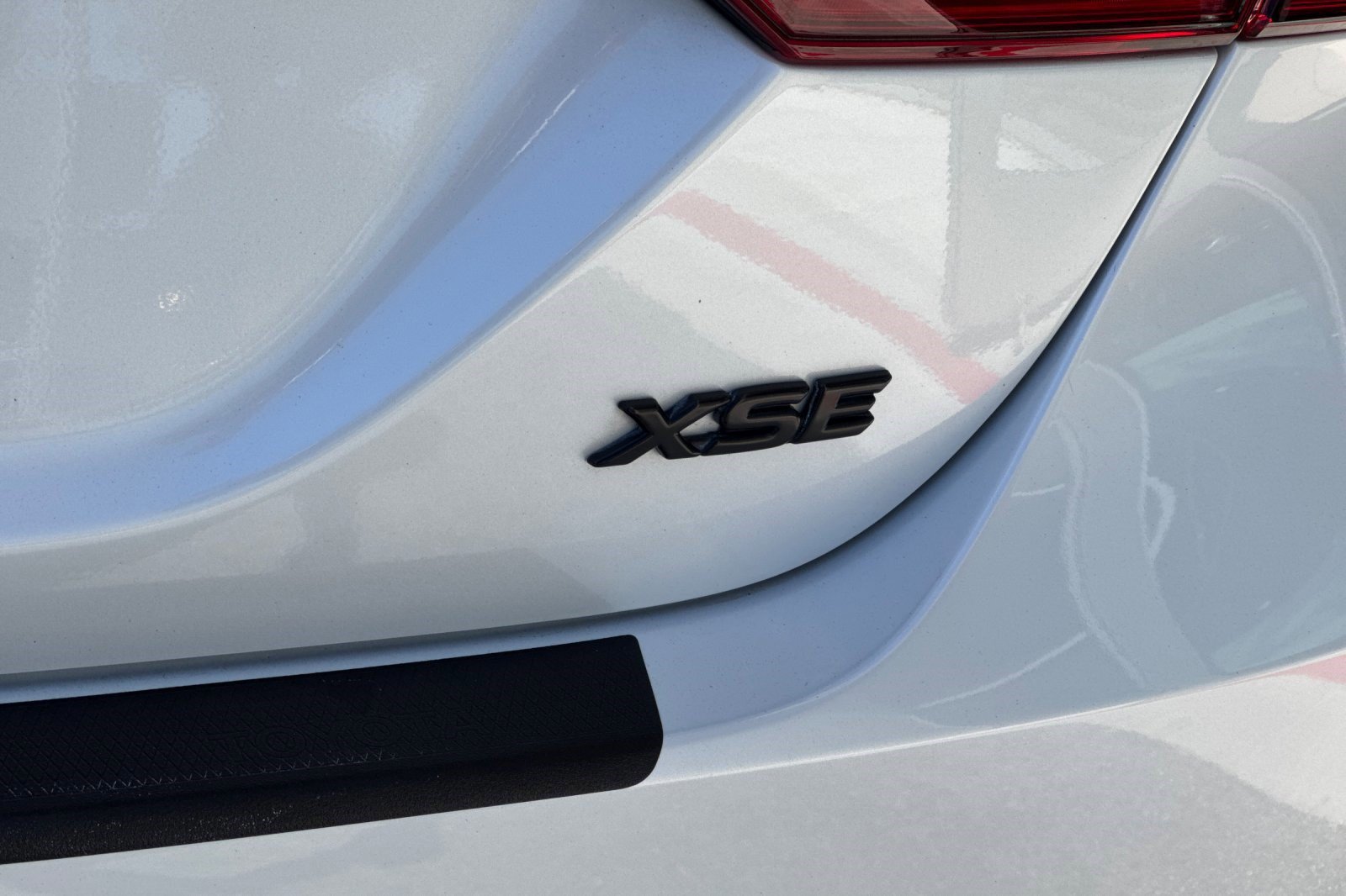 Used 2023 Toyota Camry XSE FWD image 22
