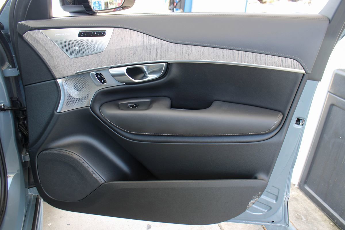 Used 2023 Volvo XC90 T8 Ultimate w/ Protection Package Premier AWD/4WD image 49