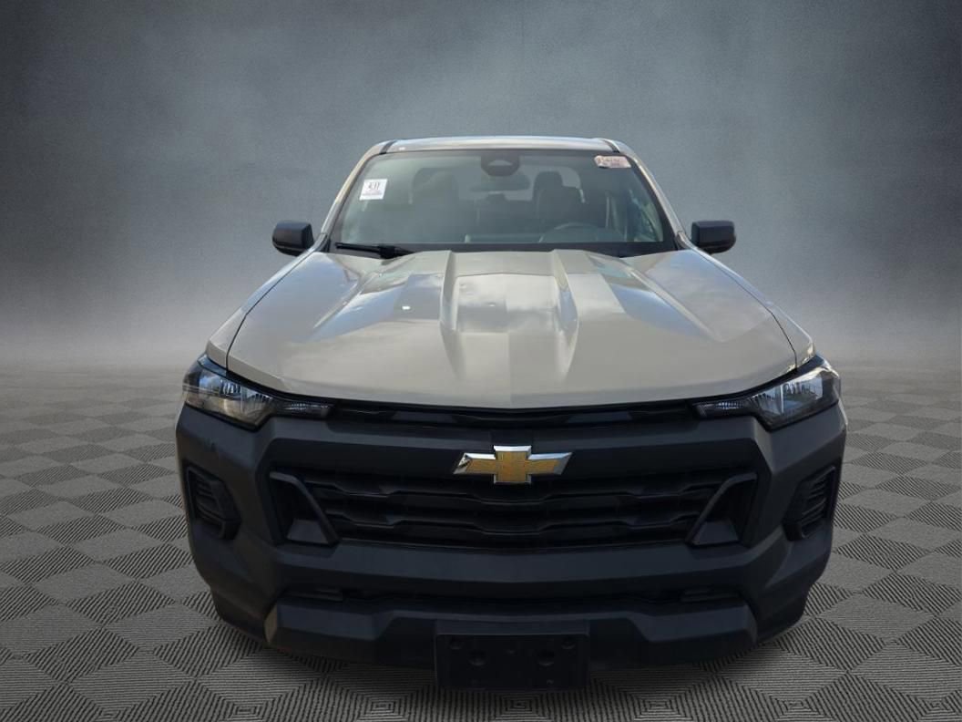 Used 2023 Chevrolet Colorado W/T image 2