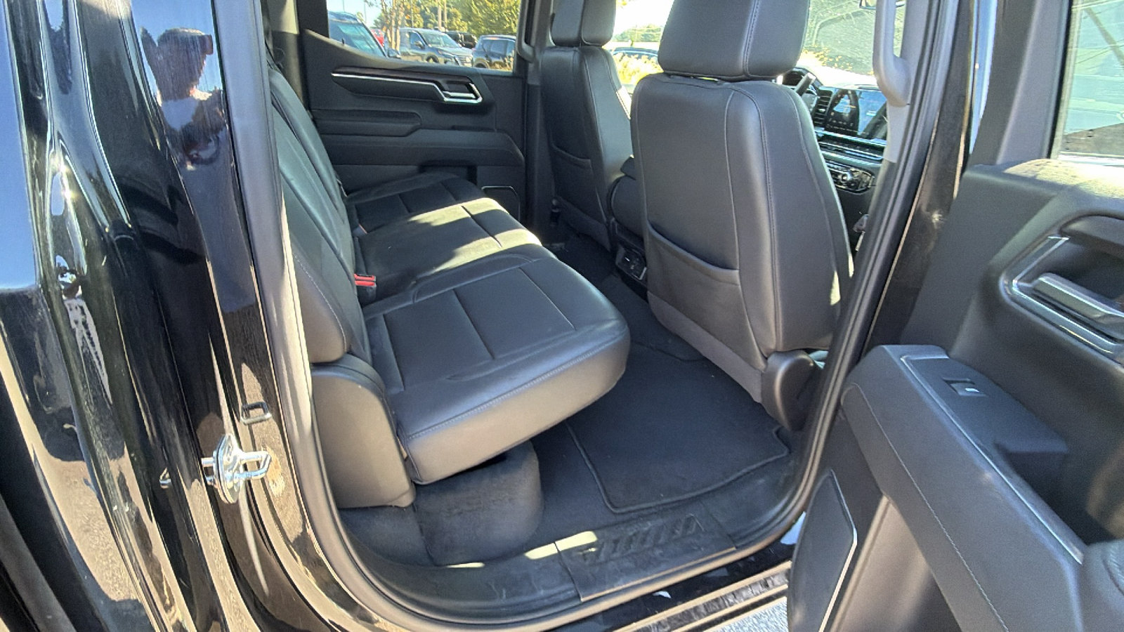 Used 2025 GMC Sierra 1500 SLT AWD/4WD image 21