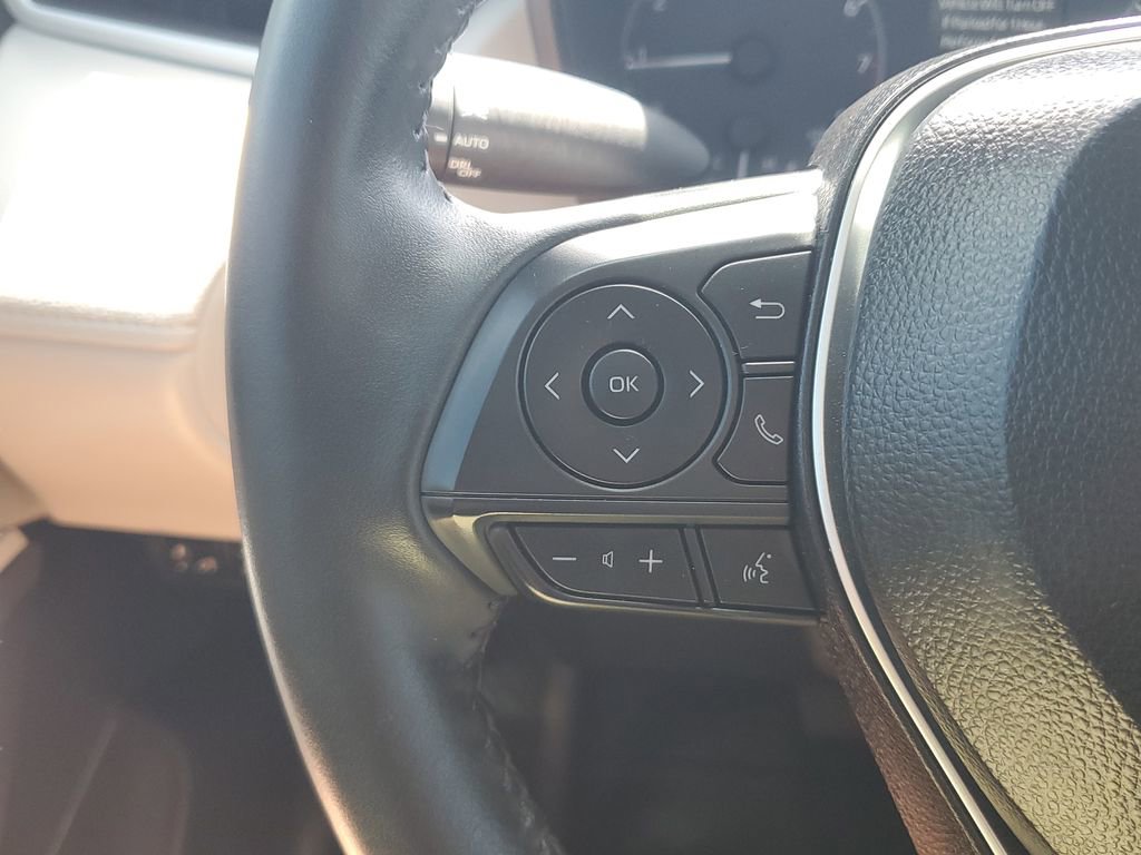 Certified 2025 Toyota Corolla Cross LE image 25