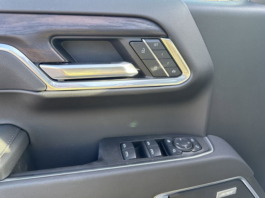 New 2026 GMC Sierra 1500 SLT w/ SLT Premium Plus Package image 10