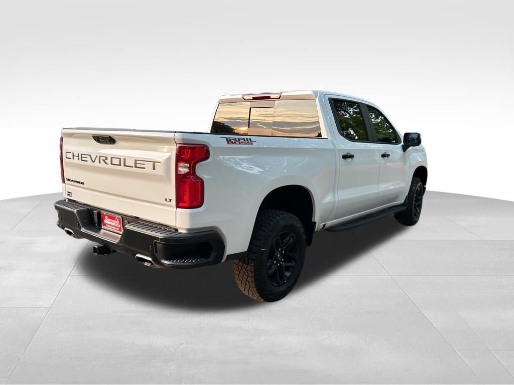 Used 2024 Chevrolet Silverado 1500 LT Trail Boss w/ Convenience Package II AWD/4WD image 5