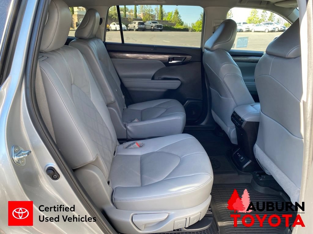 Certified 2021 Toyota Highlander Platinum AWD/4WD image 20