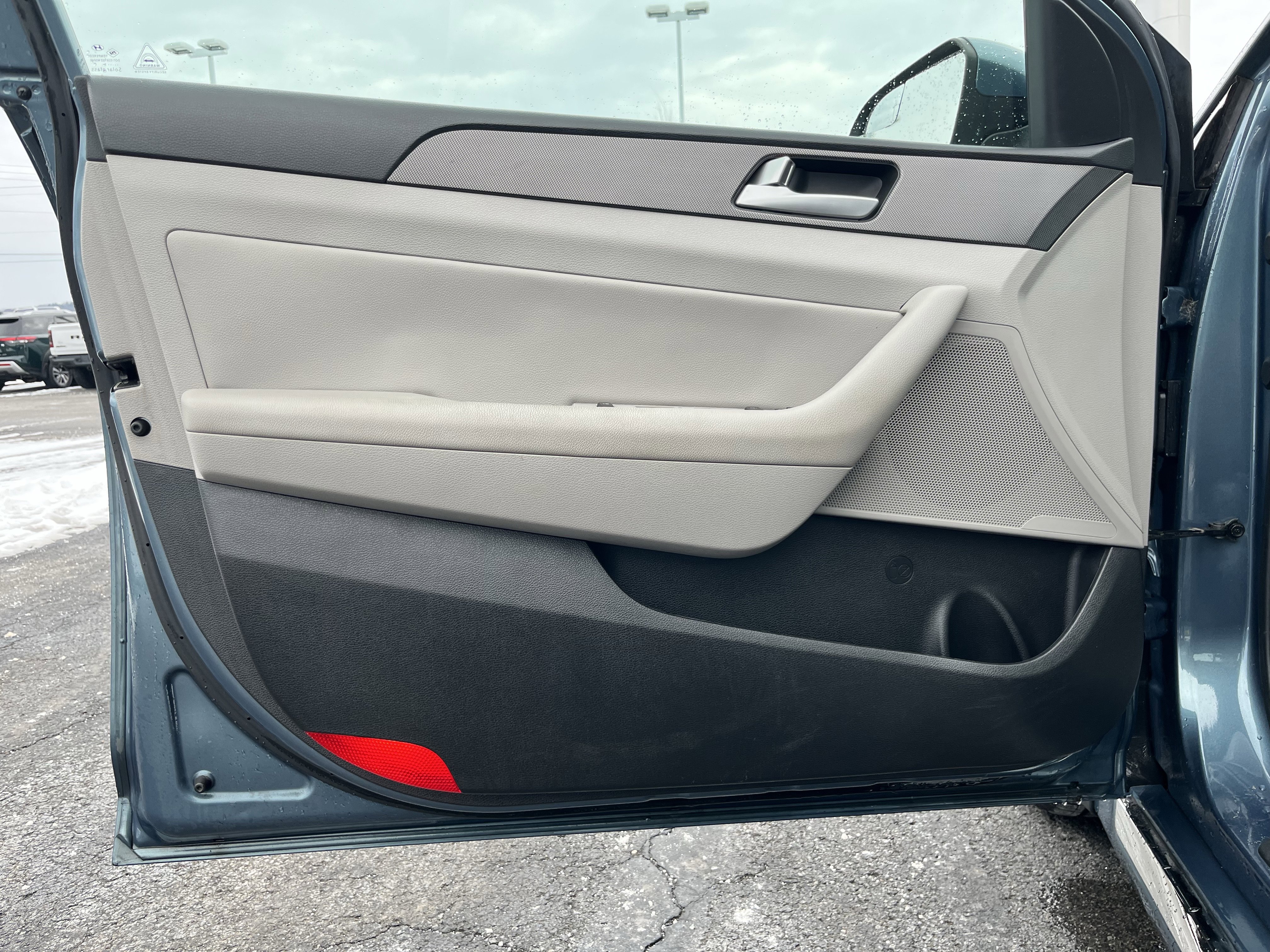 Used 2017 Hyundai Sonata Sport w/ Value Edition Package 02 image 16