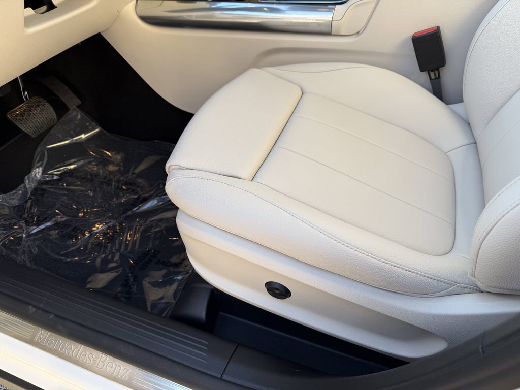 New 2026 Mercedes-Benz GLA 250 4MATIC image 14