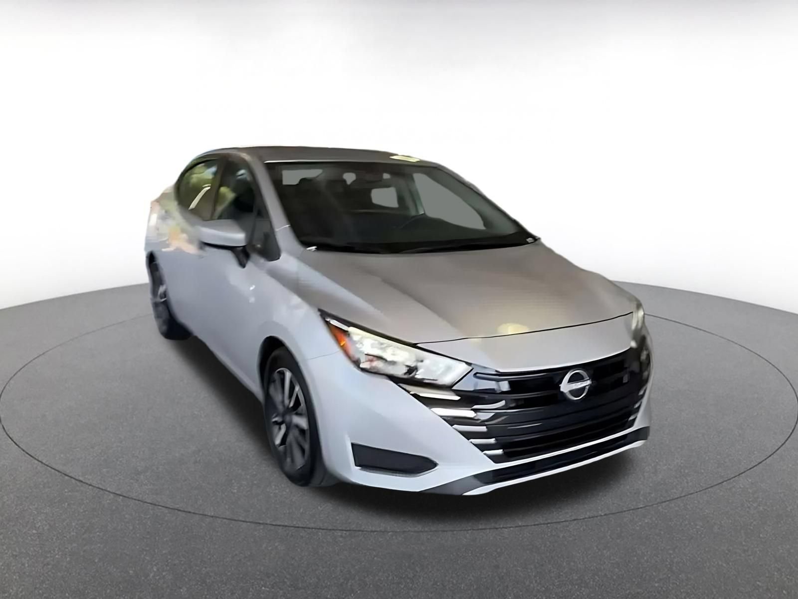 Used 2025 Nissan Versa SV FWD image 3