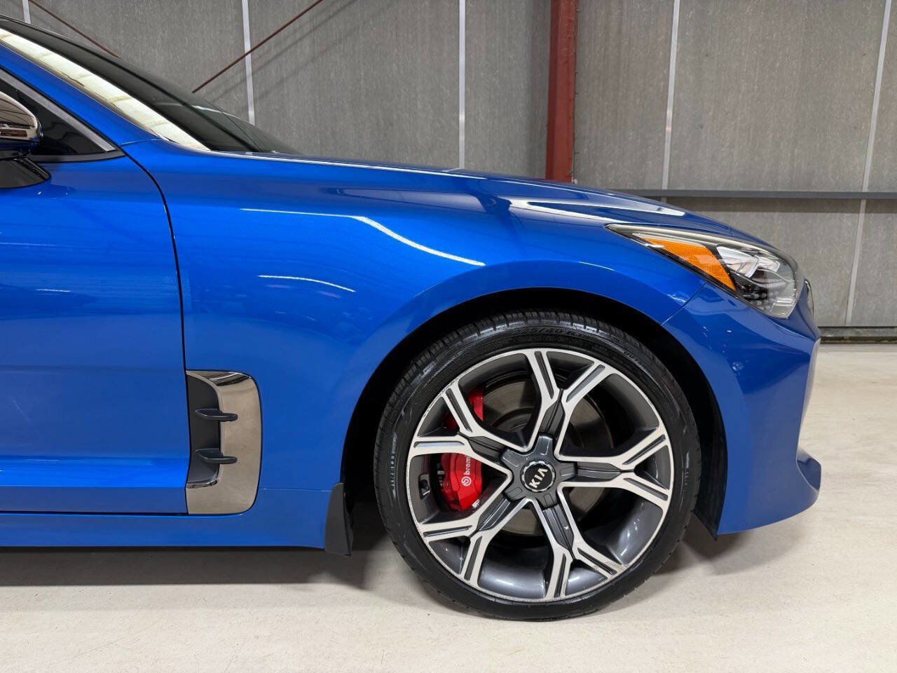 Used 2021 Kia Stinger GT2 image 26