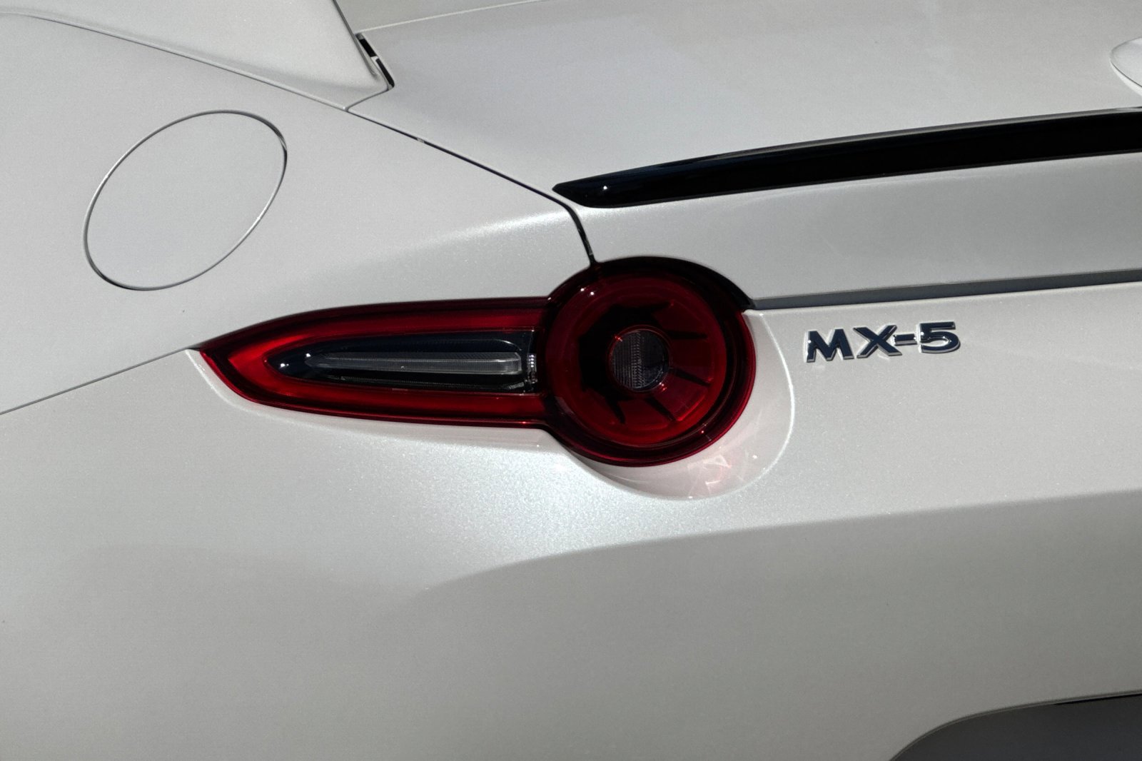 New 2026 MAZDA MX-5 Miata RF Grand Touring RWD image 31