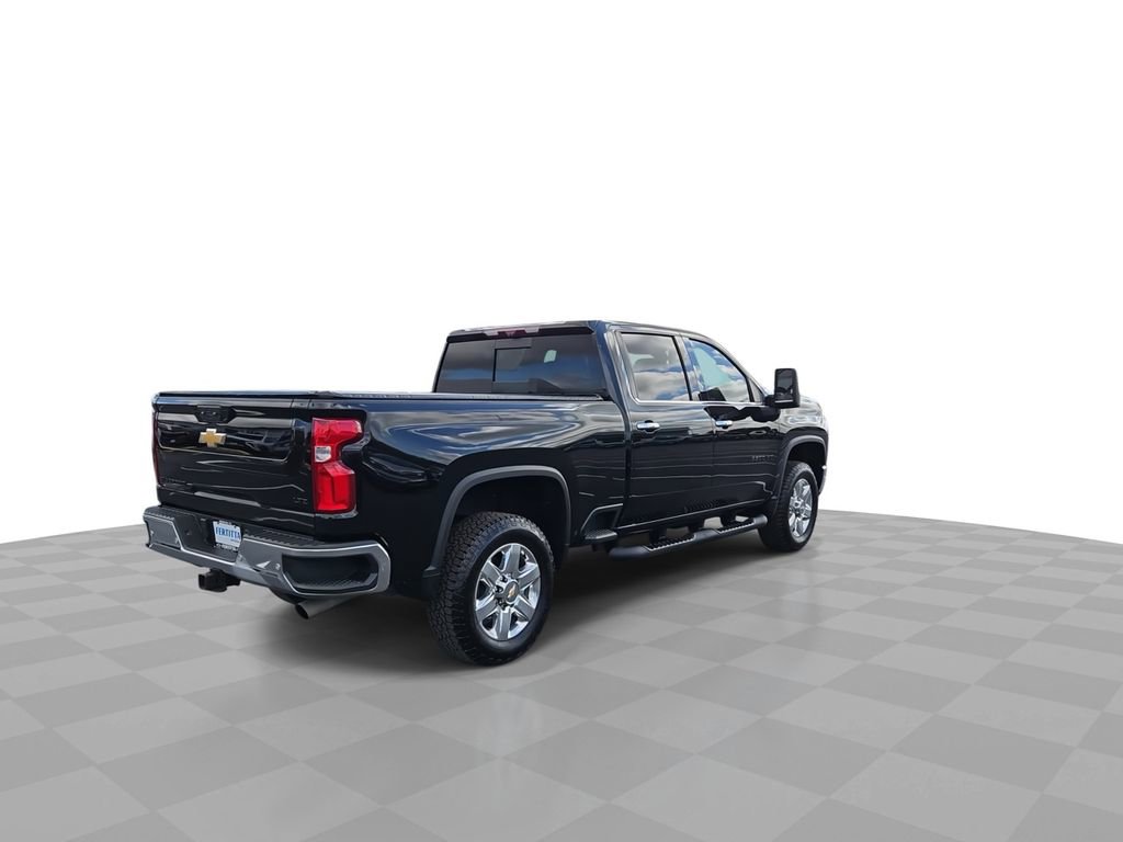 Used 2022 Chevrolet Silverado 3500 LTZ w/ LTZ Plus Package image 8