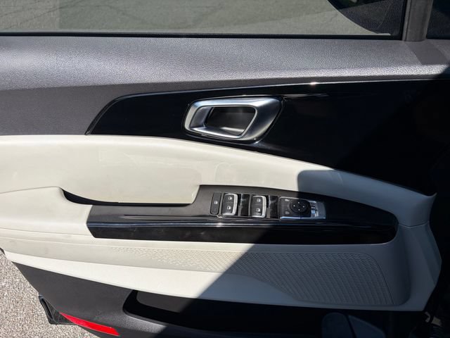 Certified 2024 Kia Carnival EX FWD image 5