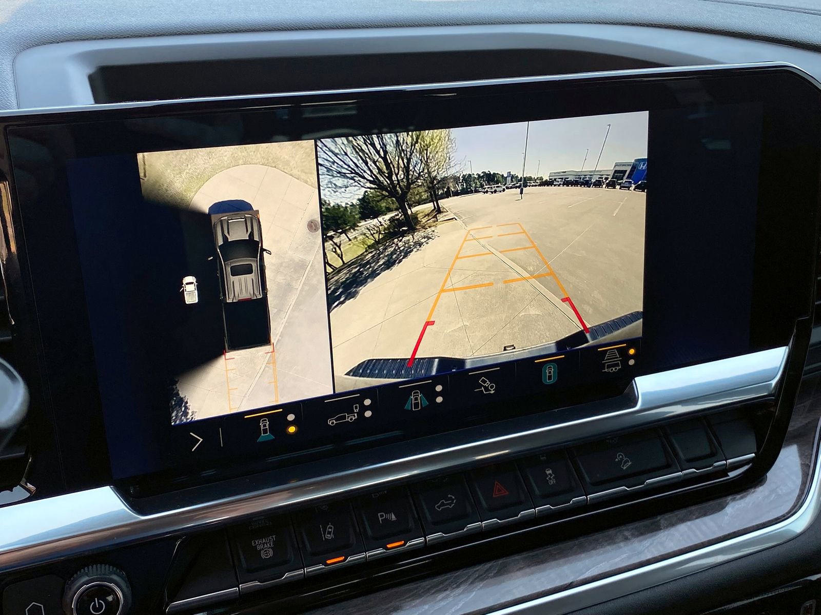 Used 2025 Chevrolet Silverado 2500 LTZ w/ LTZ Plus Package image 17