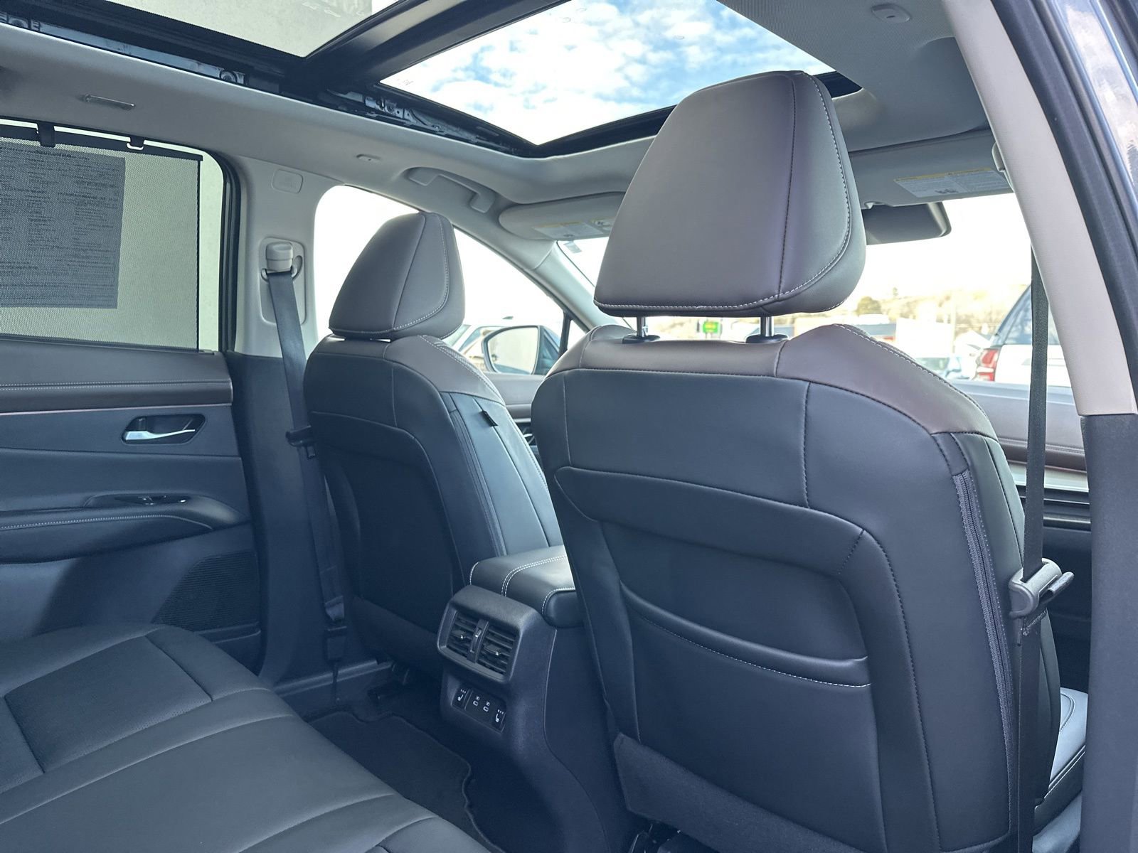 Used 2025 Nissan Murano Platinum w/ Cargo Package image 33