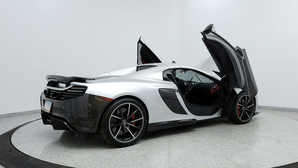 Used 2015 McLaren 650S Spider image 11