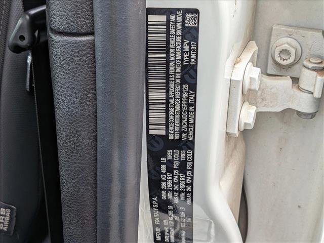 Used 2023 Jeep Renegade Trailhawk AWD/4WD image 16