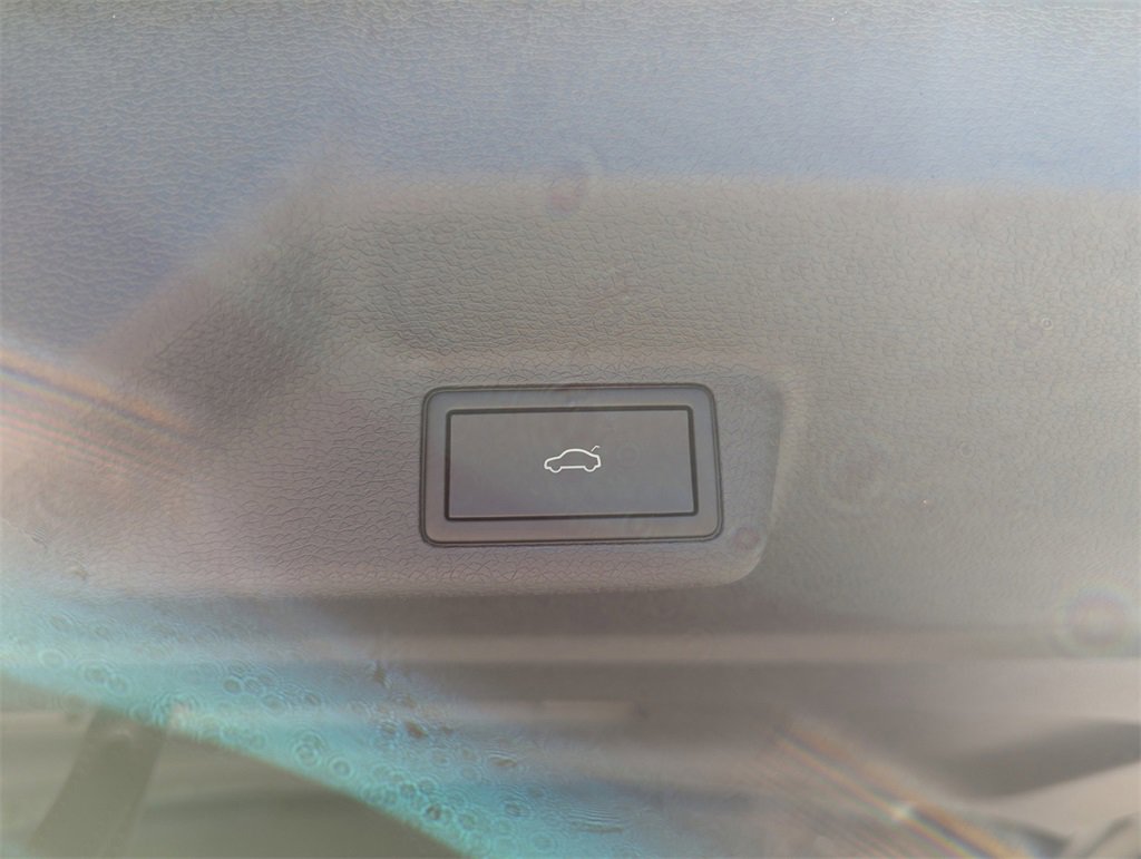 New 2025 Volkswagen ID. Buzz Pro S Plus image 31