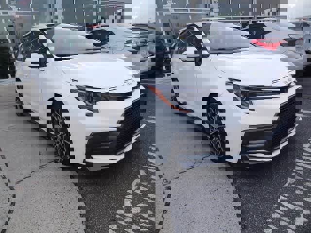 Used 2020 Toyota Corolla SE image 3