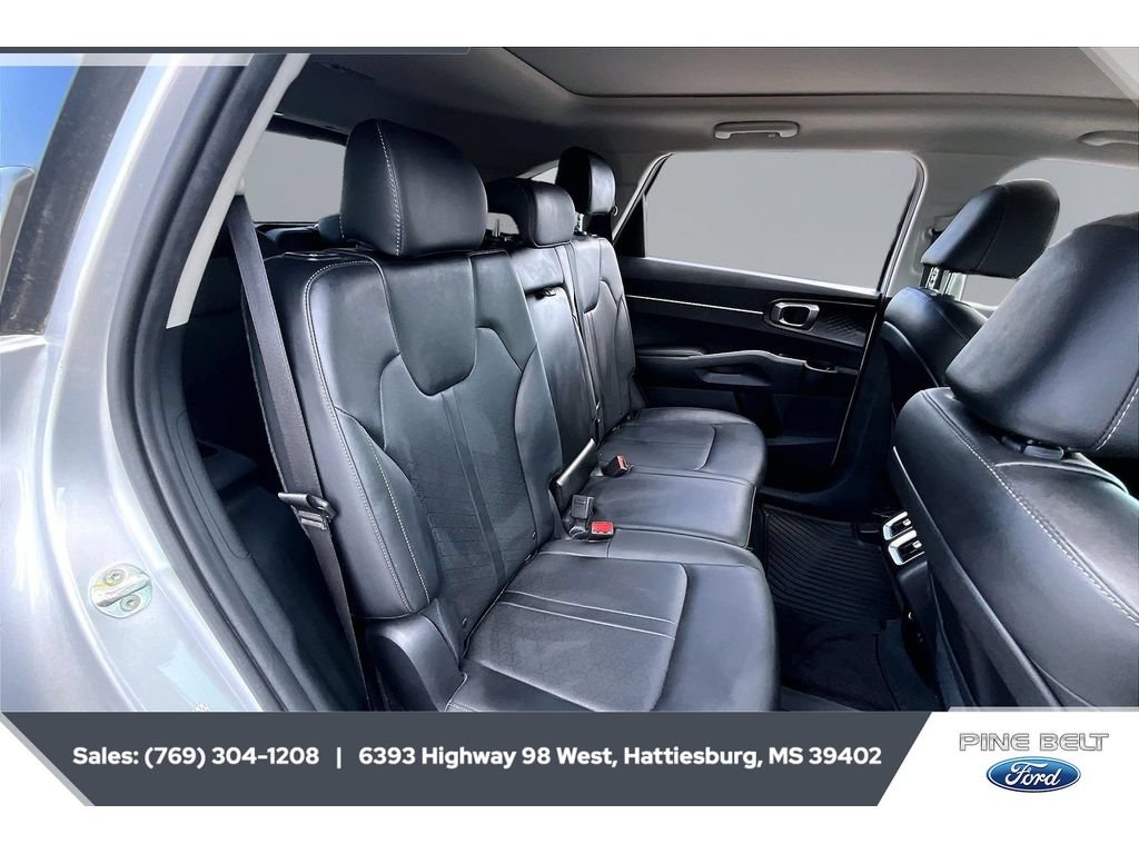 Used 2022 Kia Sorento S w/ Panoramic Sunroof Package FWD image 20