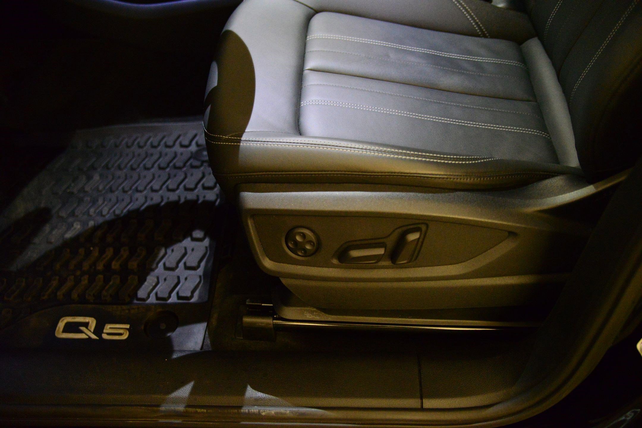 Certified 2024 Audi Q5 2.0T Premium w/ Convenience Package image 26