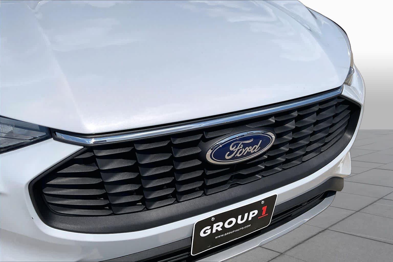 Used 2025 Ford Escape Active AWD/4WD image 29
