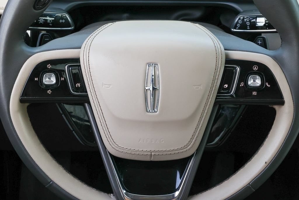 Used 2022 Lincoln Aviator AWD w/ Premium Package image 9