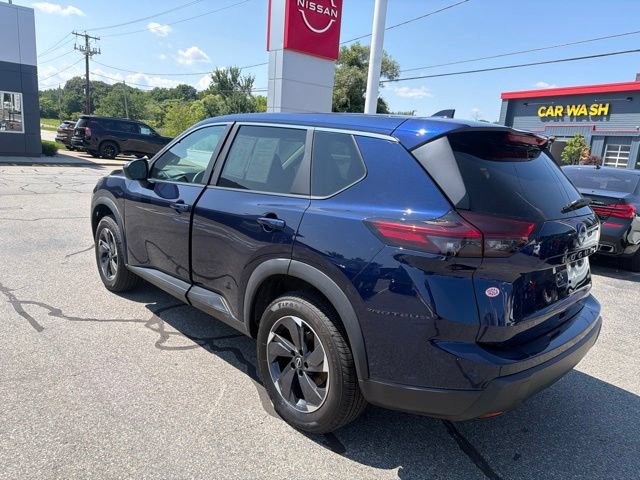 Used 2026 Nissan Rogue SV AWD/4WD image 8