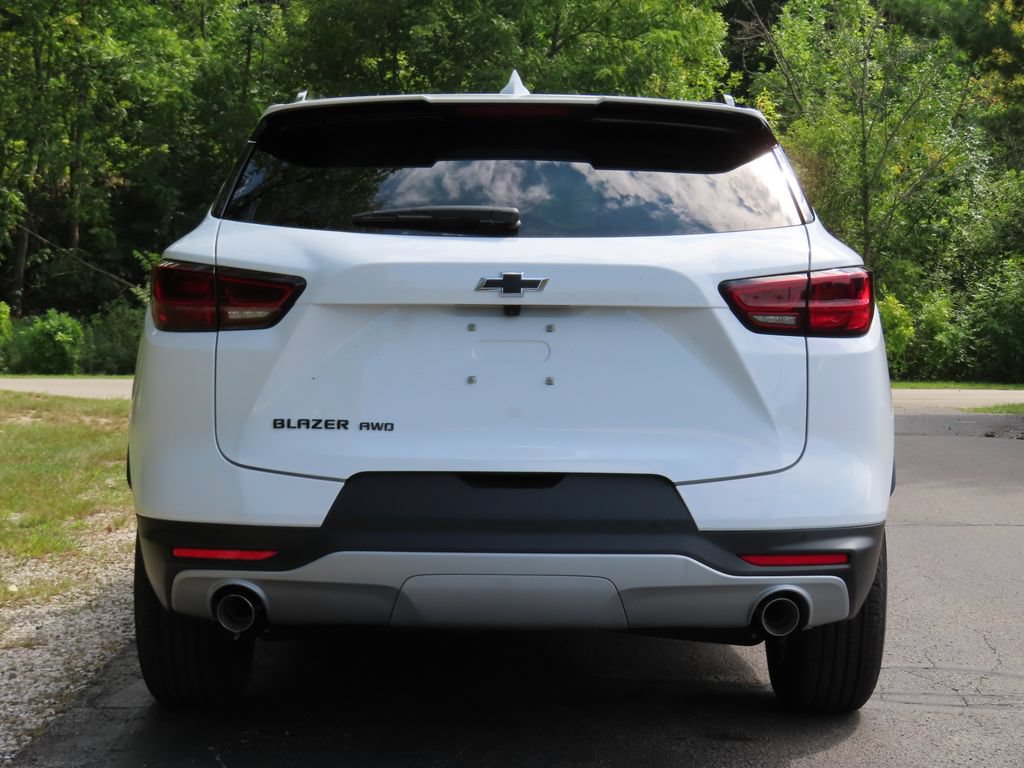 New 2026 Chevrolet Blazer LT w/ Convenience Package AWD/4WD image 16