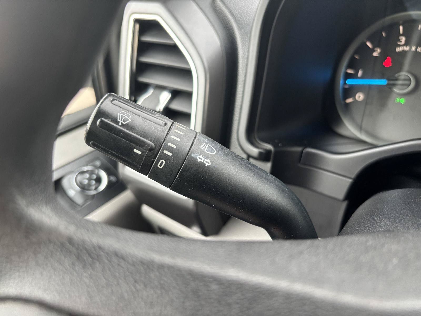 Used 2017 Ford F150 XLT AWD/4WD image 27