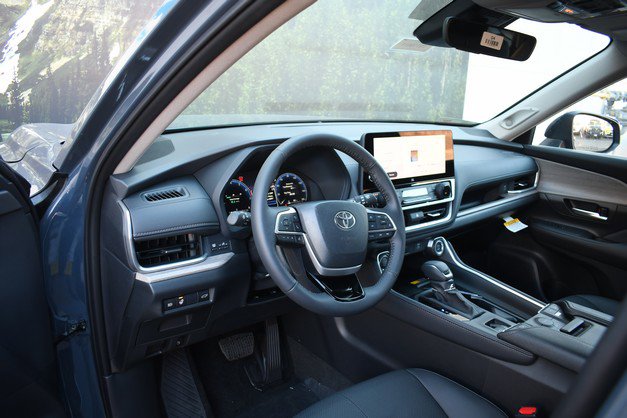 New 2026 Toyota Grand Highlander Limited image 6