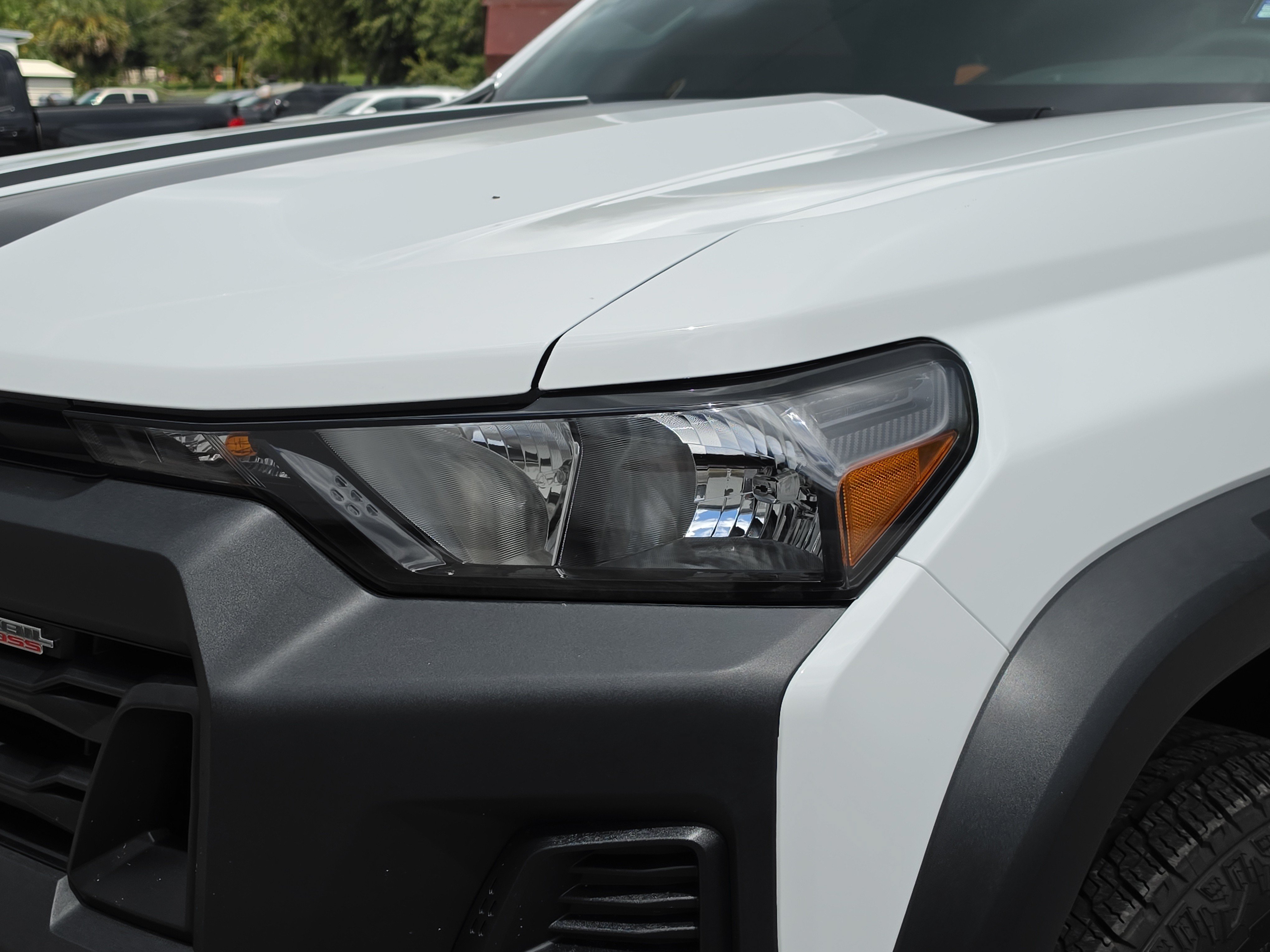 Used 2026 Chevrolet Colorado Trail Boss w/ LPO, Bronce Accent Package AWD/4WD image 9