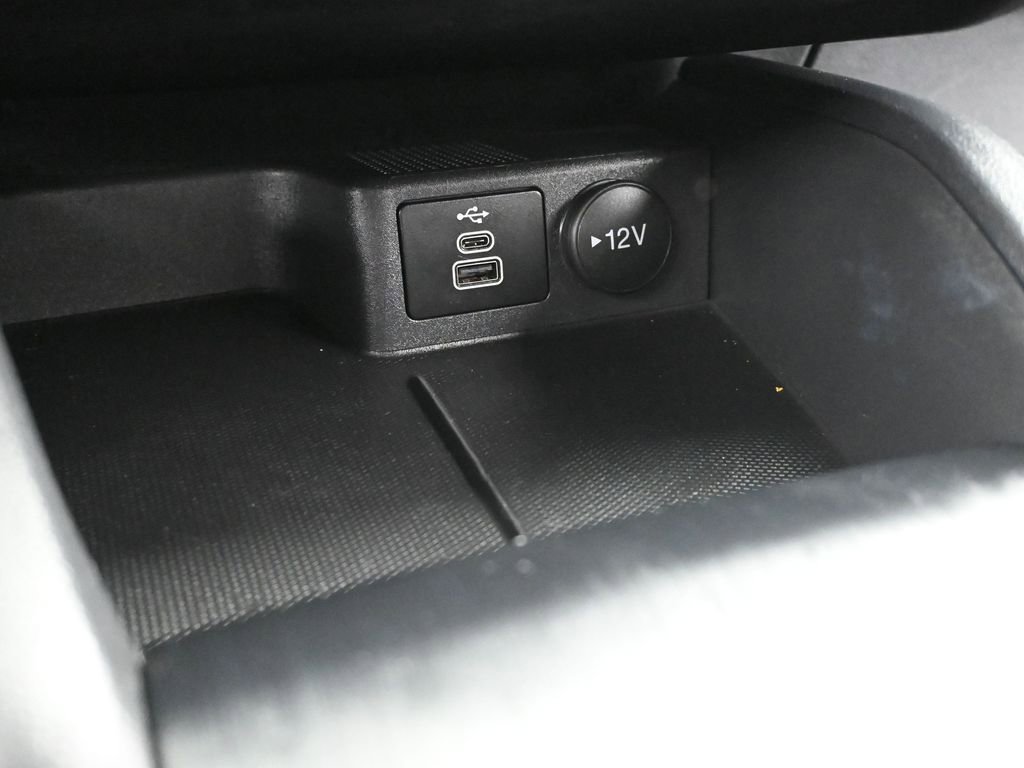 Certified 2025 Ford Escape ST-Line AWD/4WD image 19