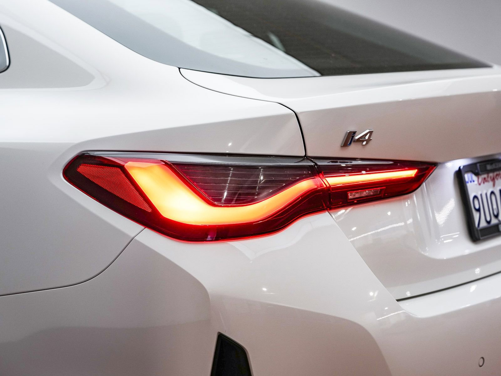Certified 2025 BMW i4 eDrive40 w/ Premium Package RWD image 10