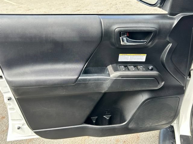 Used 2019 Toyota Tacoma TRD Off-Road AWD/4WD image 25