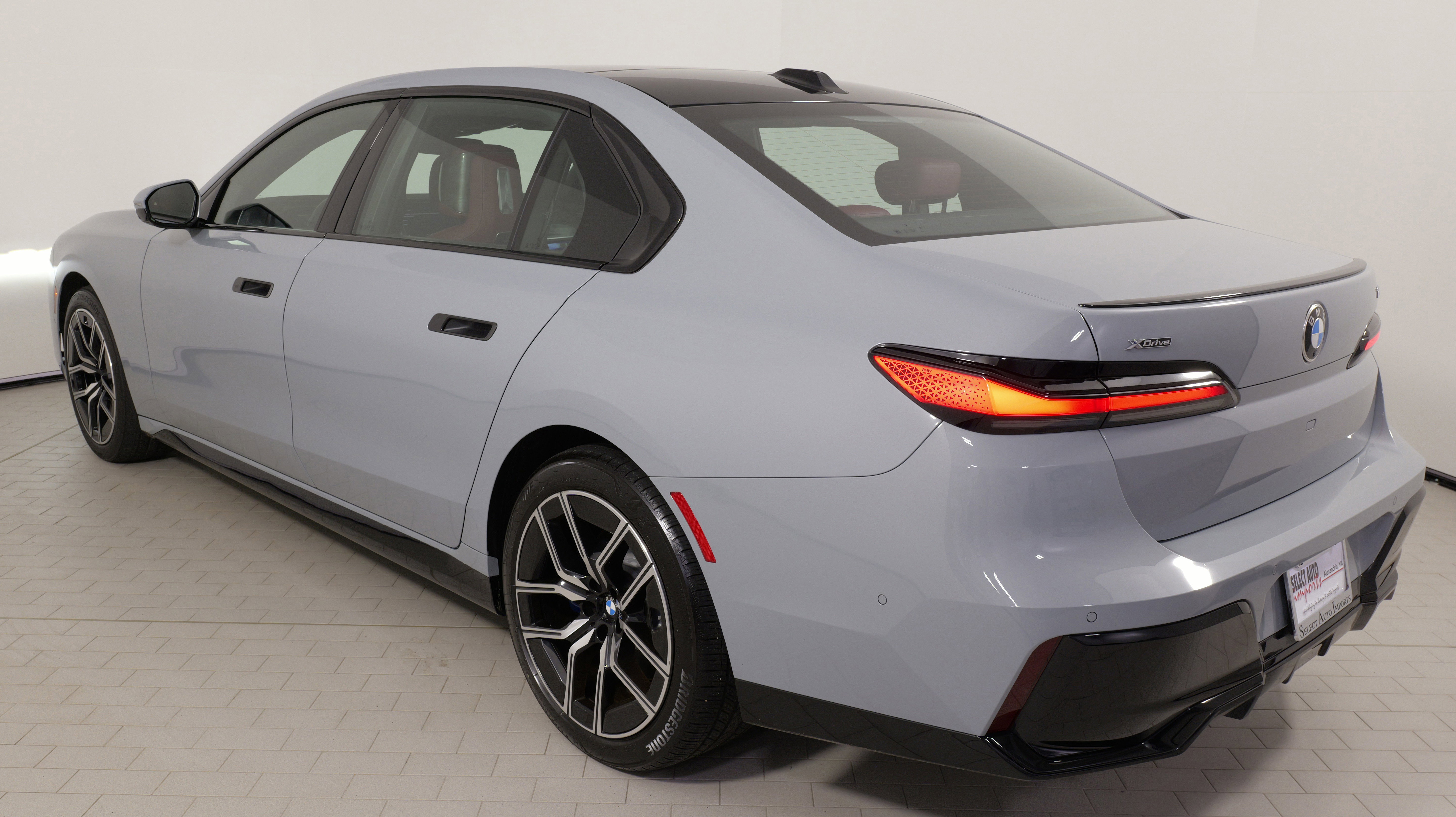 Used 2024 BMW 740i xDrive image 13