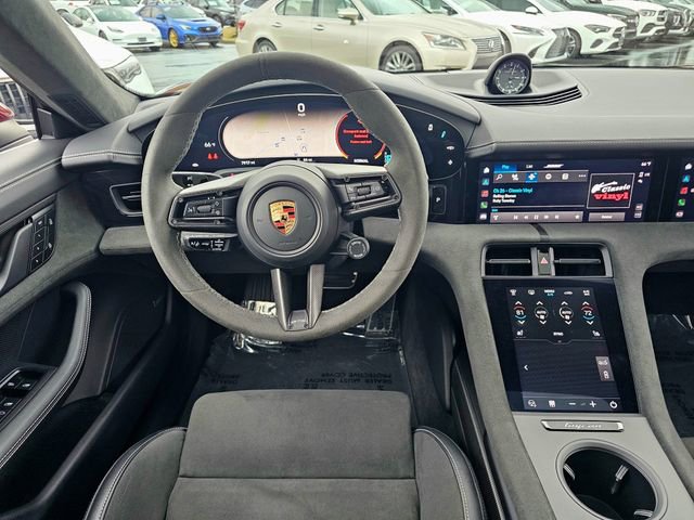 Used 2022 Porsche Taycan GTS image 33