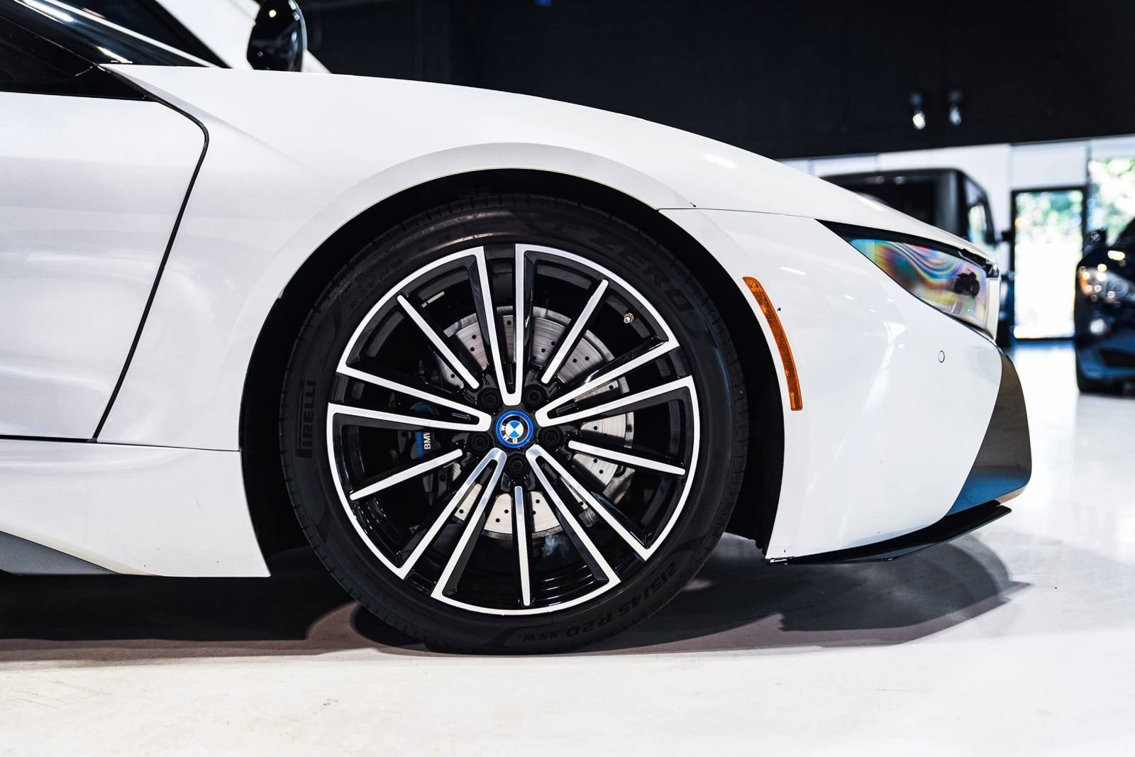 Used 2019 BMW i8 Roadster image 20