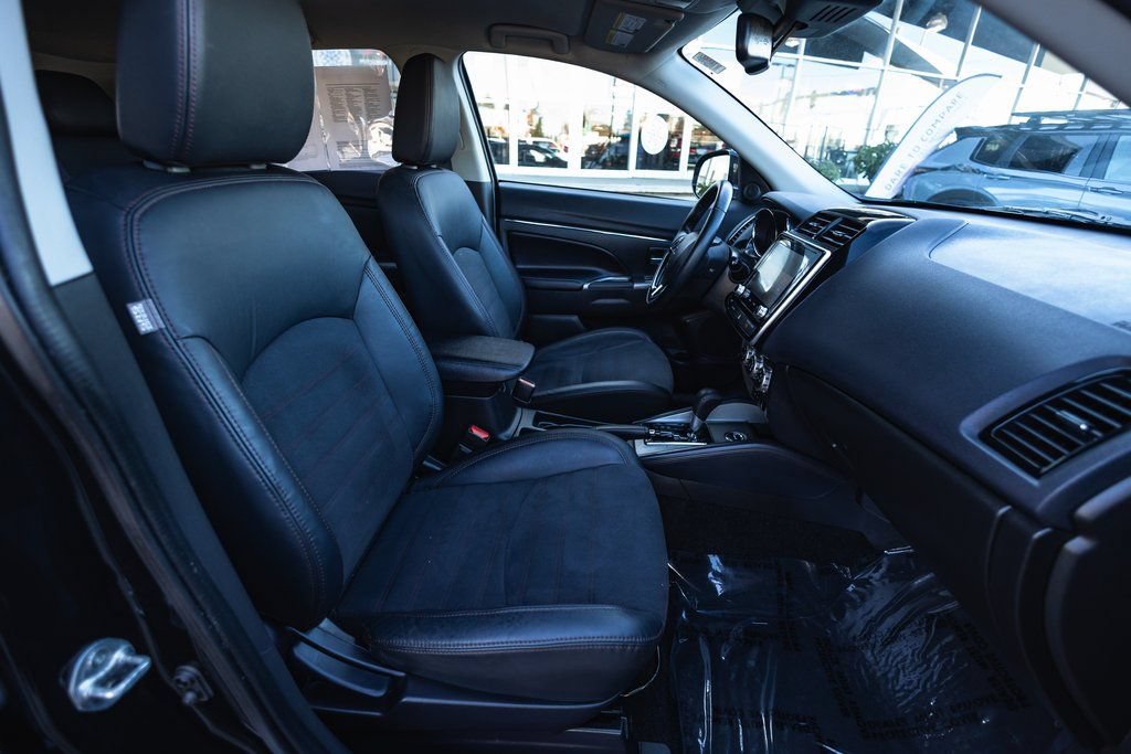 Used 2024 Mitsubishi Outlander Sport SE AWD/4WD image 28