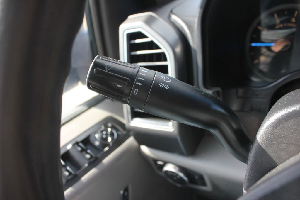 Used 2017 Ford F150 XLT w/ Trailer Tow Package image 15