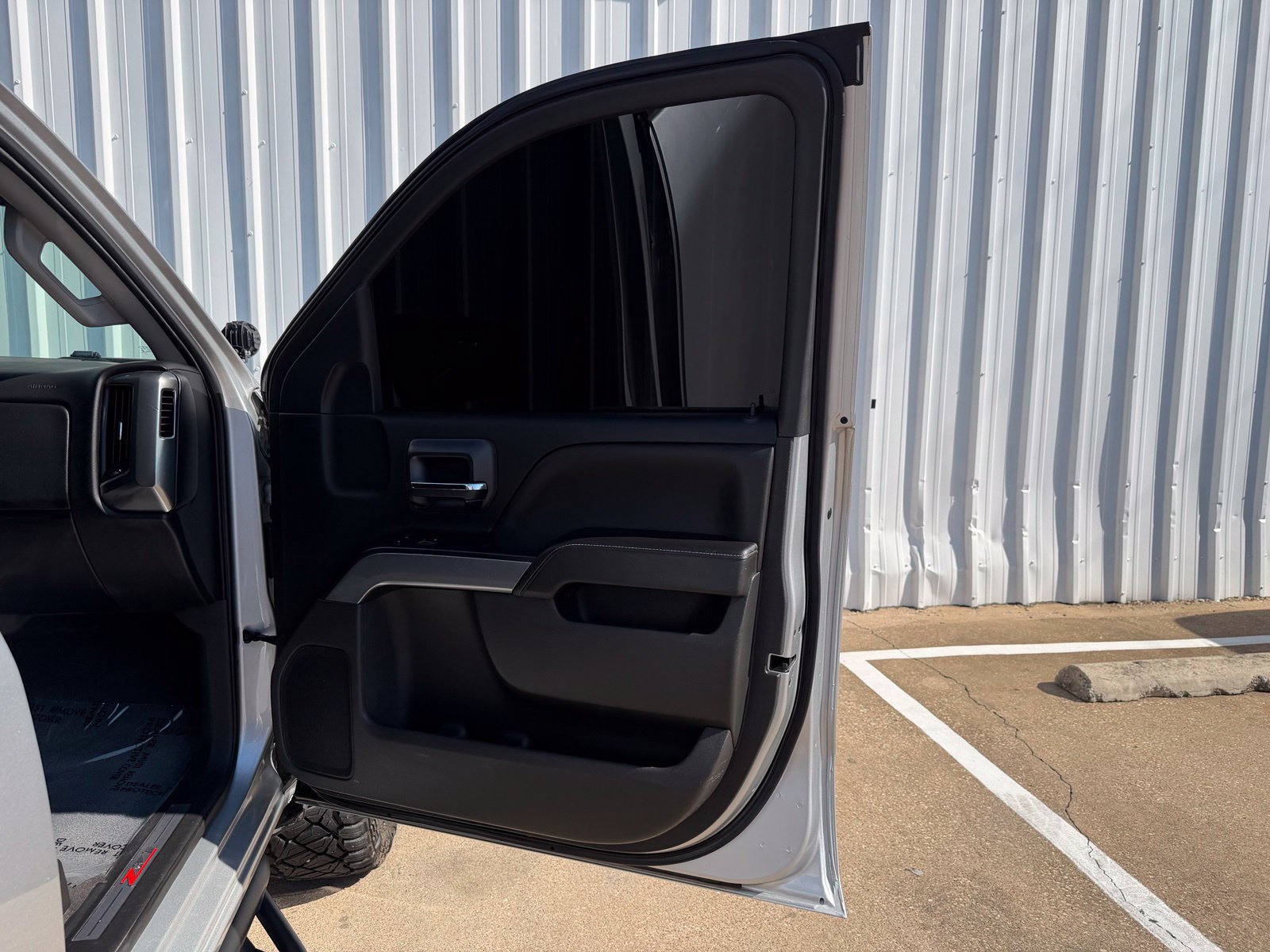 Used 2018 Chevrolet Silverado 1500 LT w/ Texas Edition AWD/4WD image 24