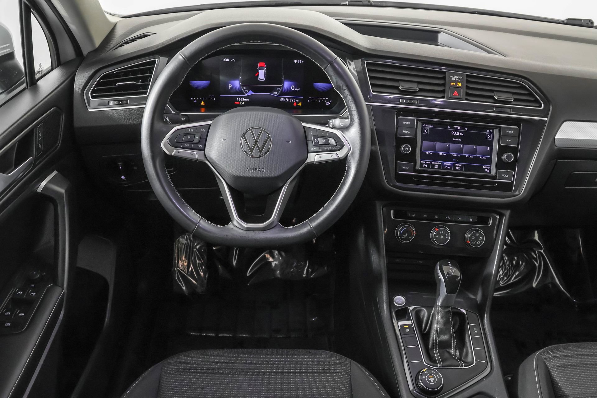 Used 2024 Volkswagen Tiguan S image 36