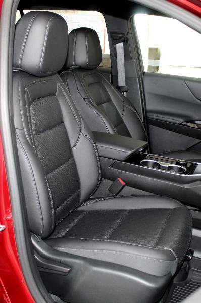 New 2026 Chevrolet Equinox LT w/ Convenience Package II image 23